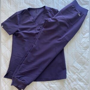 Figs Purple Shadow Scrub Set